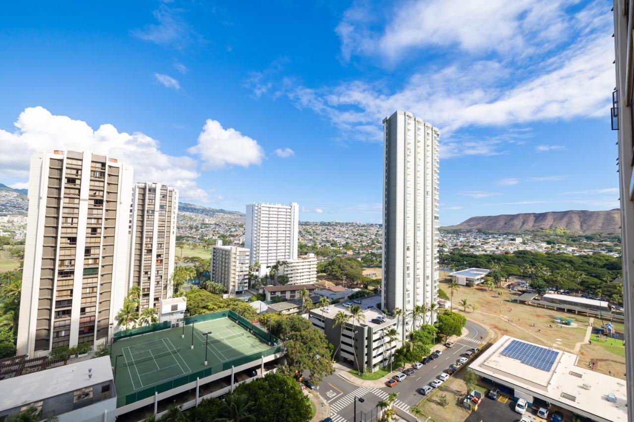 Beautiful Mountain View In Waikiki Sunset With Parking Apartment Honolulu Exterior photo