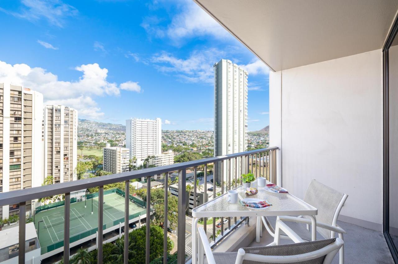 Beautiful Mountain View In Waikiki Sunset With Parking Apartment Honolulu Exterior photo