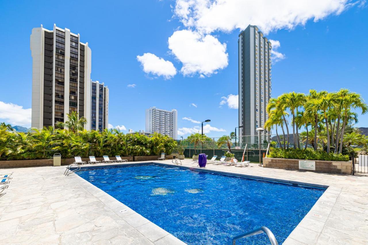 Beautiful Mountain View In Waikiki Sunset With Parking Apartment Honolulu Exterior photo